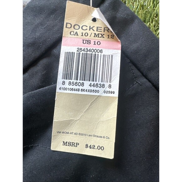 NWT Dockers Black Khaki Diem Straight Legged Womens 10 Metro Capri Pants - Picture 8 of 16